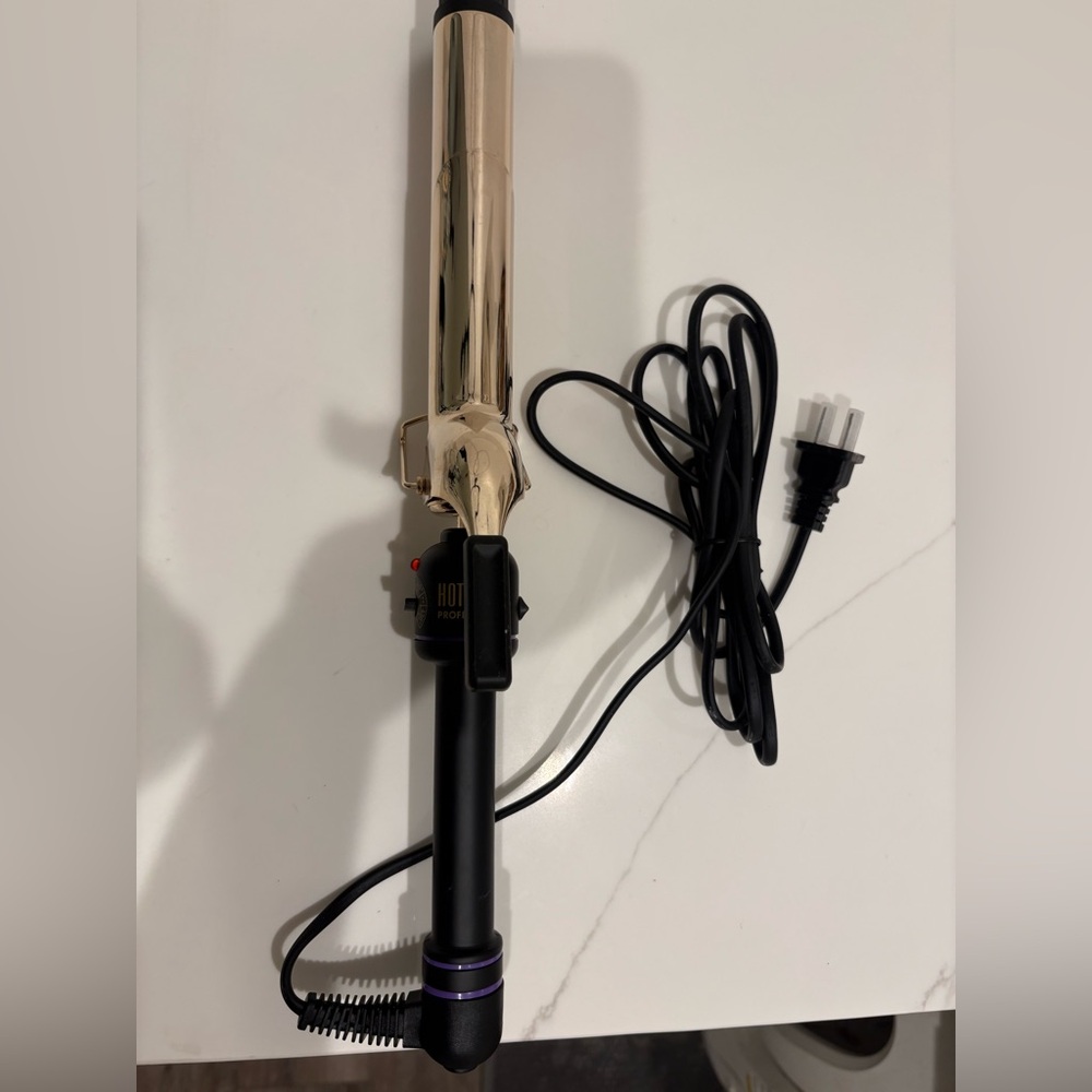 HOT TOOLS Pro Artist 24K Gold Extra Long Curling Iron/Wand 1 1/4in